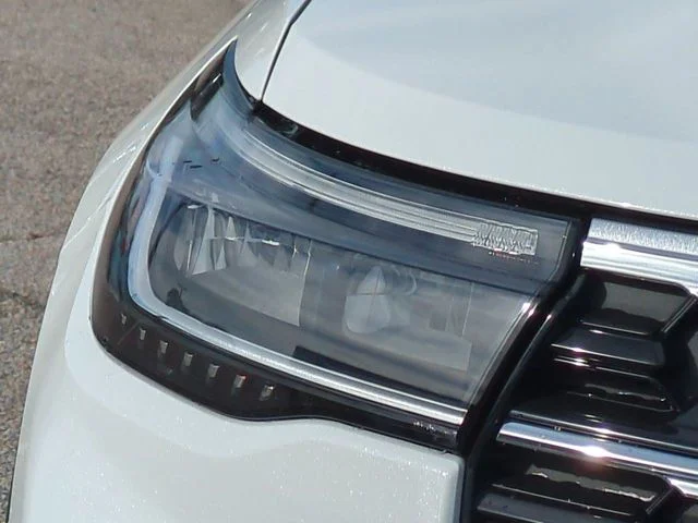 New 2026 Star White Metallic Tri-Coat Ford Active image 10