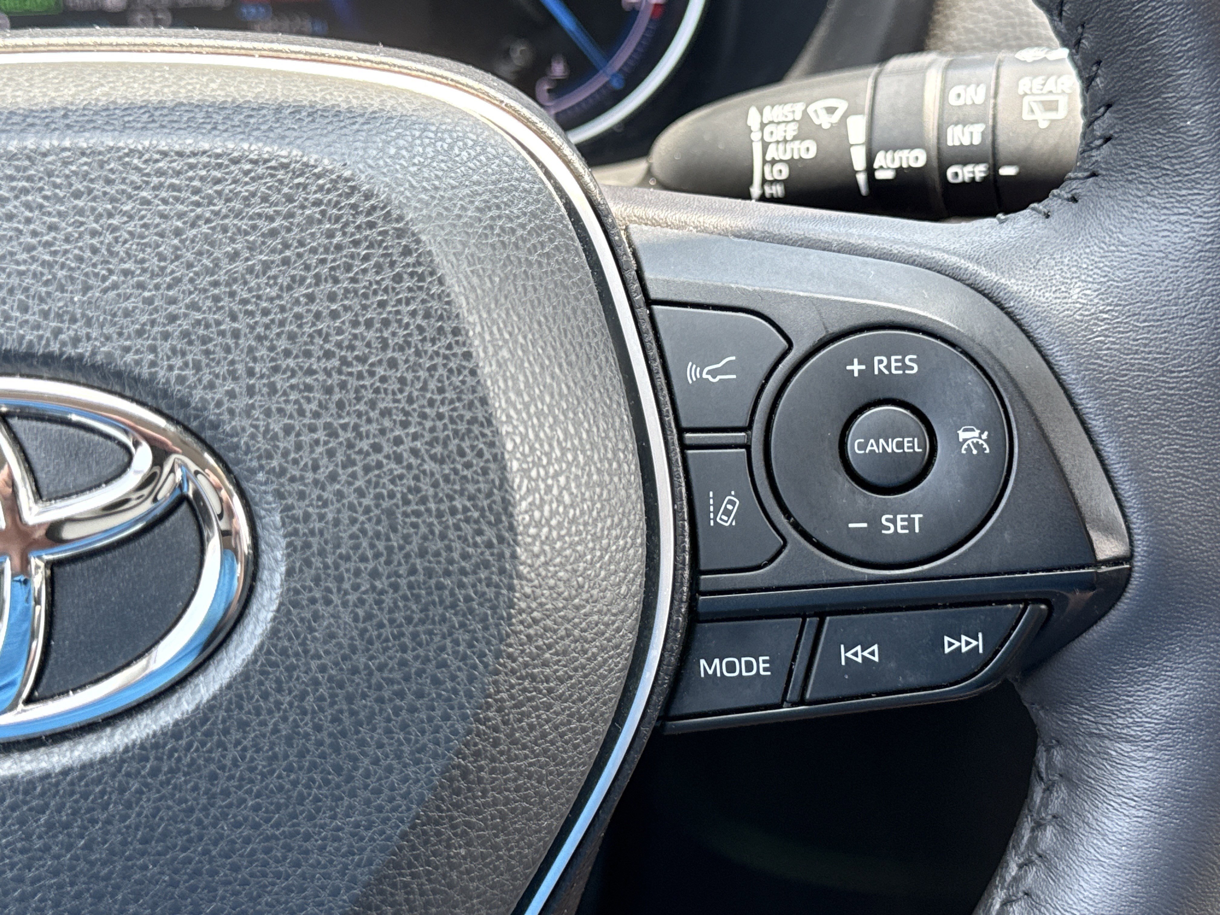 2023 Toyota RAV4 XLE - Photo 21
