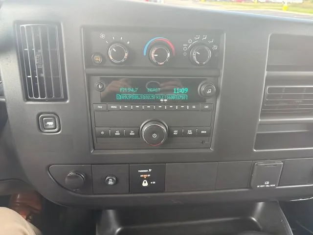 Used 2025 Summit White Chevrolet WT image 23