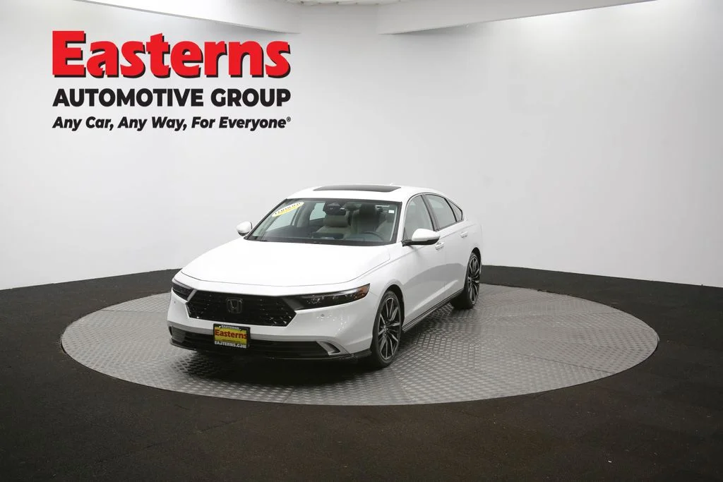 Used 2024 White Honda Touring image 52
