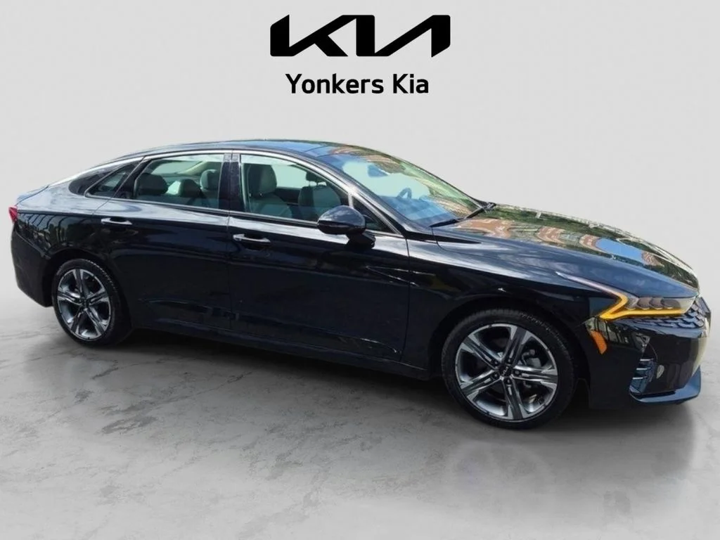 Used 2024 Black Kia EX image 4