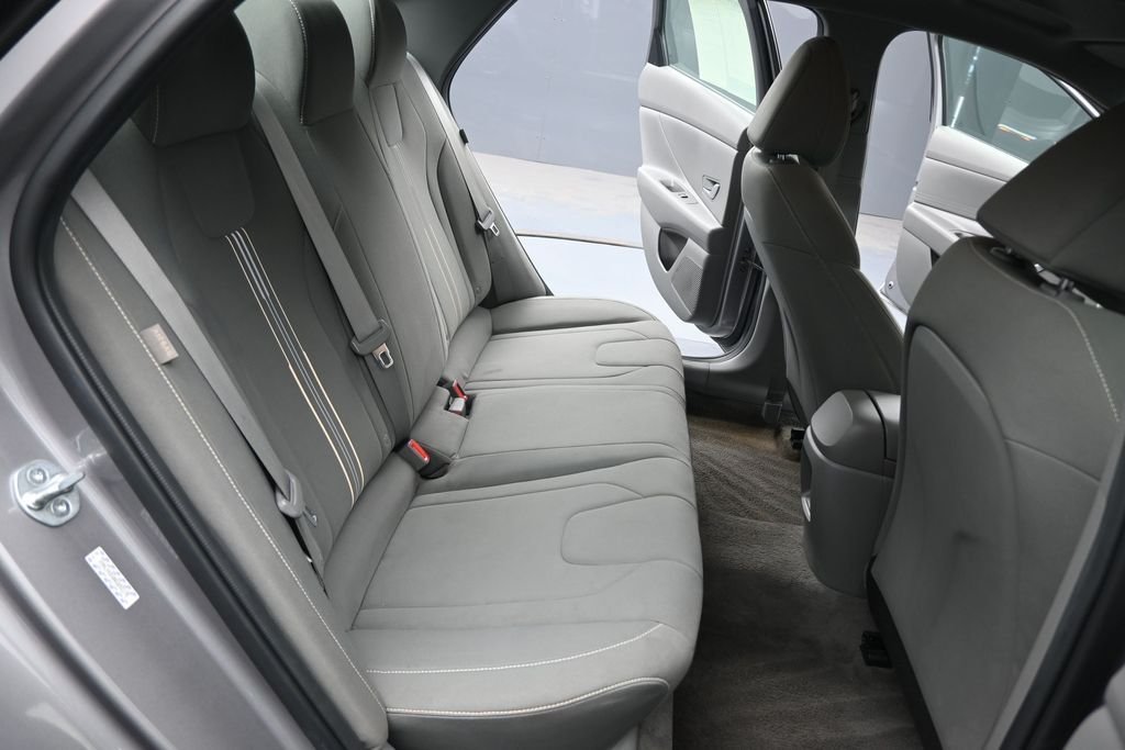 Used 2024 Silver Hyundai SEL image 16