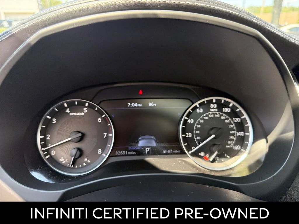 Certified Used 2023 Black Obsidian INFINITI LUXE image 4