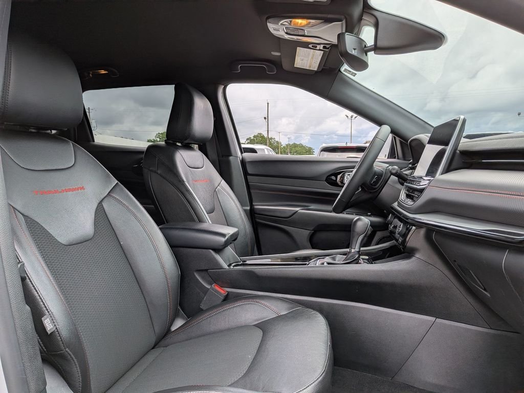 Used 2024 Silver Jeep Trailhawk image 29