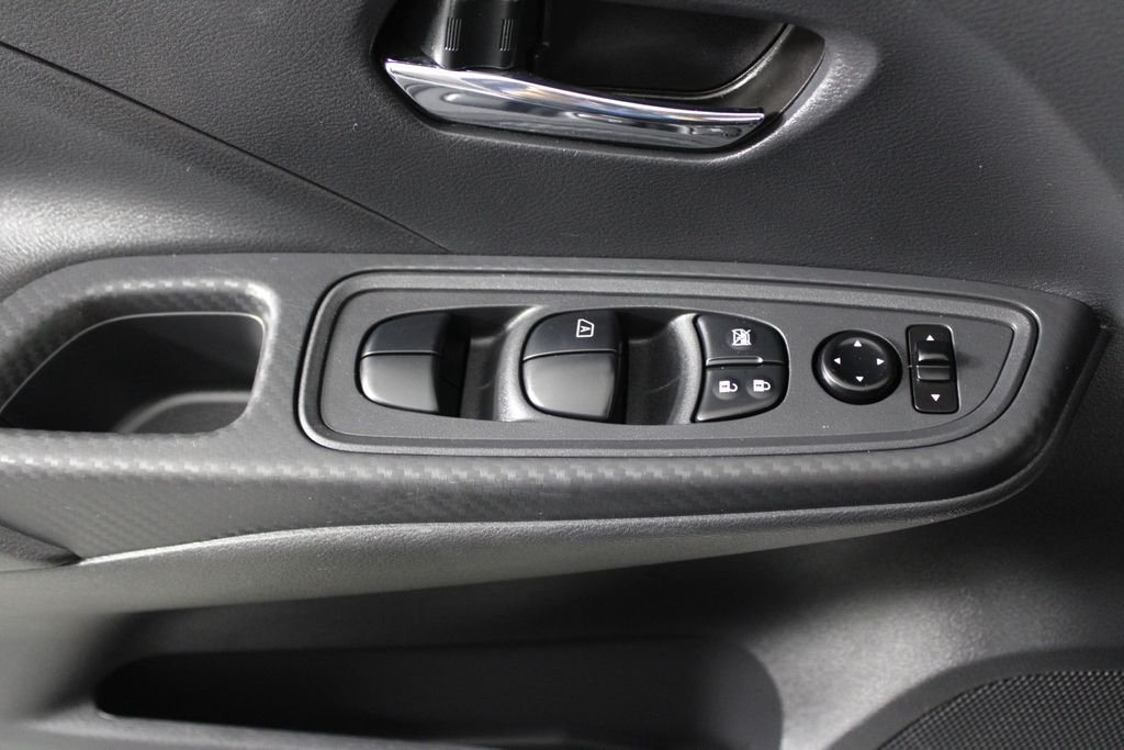 2025 Nissan Versa Sedan SV - Photo 22