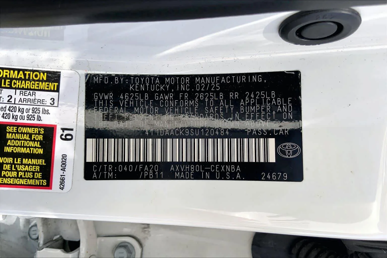 Used 2025 Ice Cap Toyota LE image 36