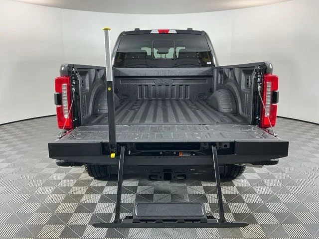 New 2026 Agate Black Ford XLT image 8