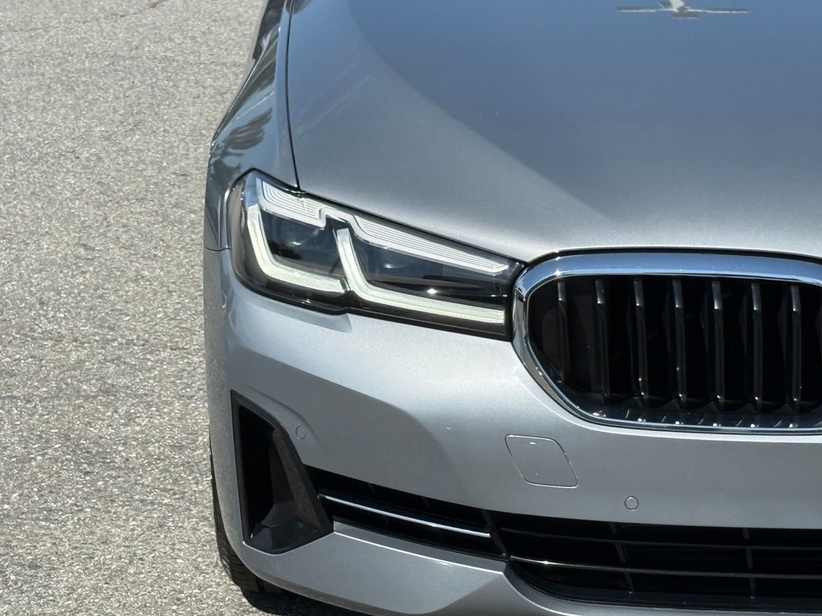 Certified Used 2023 Skyscraper Grey Metallic BMW 540i image 13