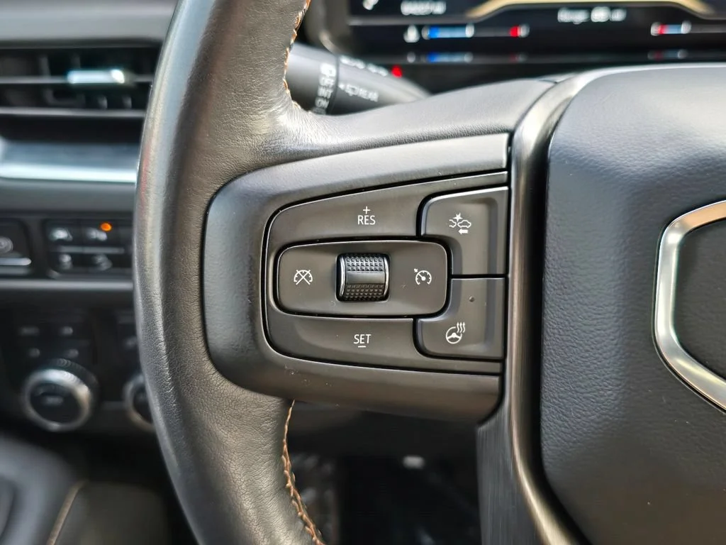 2022 GMC Yukon AT4 - Photo 21