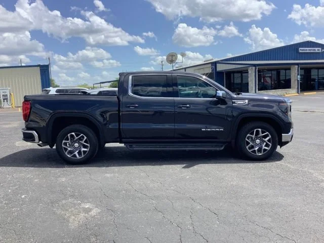 Certified Used 2026 Titanium Rush Metallic GMC SLE image 4