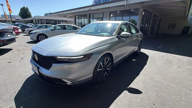 New 2026 Solar Silver Metallic Honda Touring Hybrid image 1