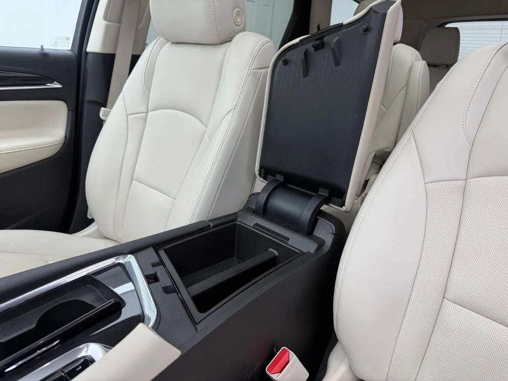Used 2023 Green Buick Essence image 26