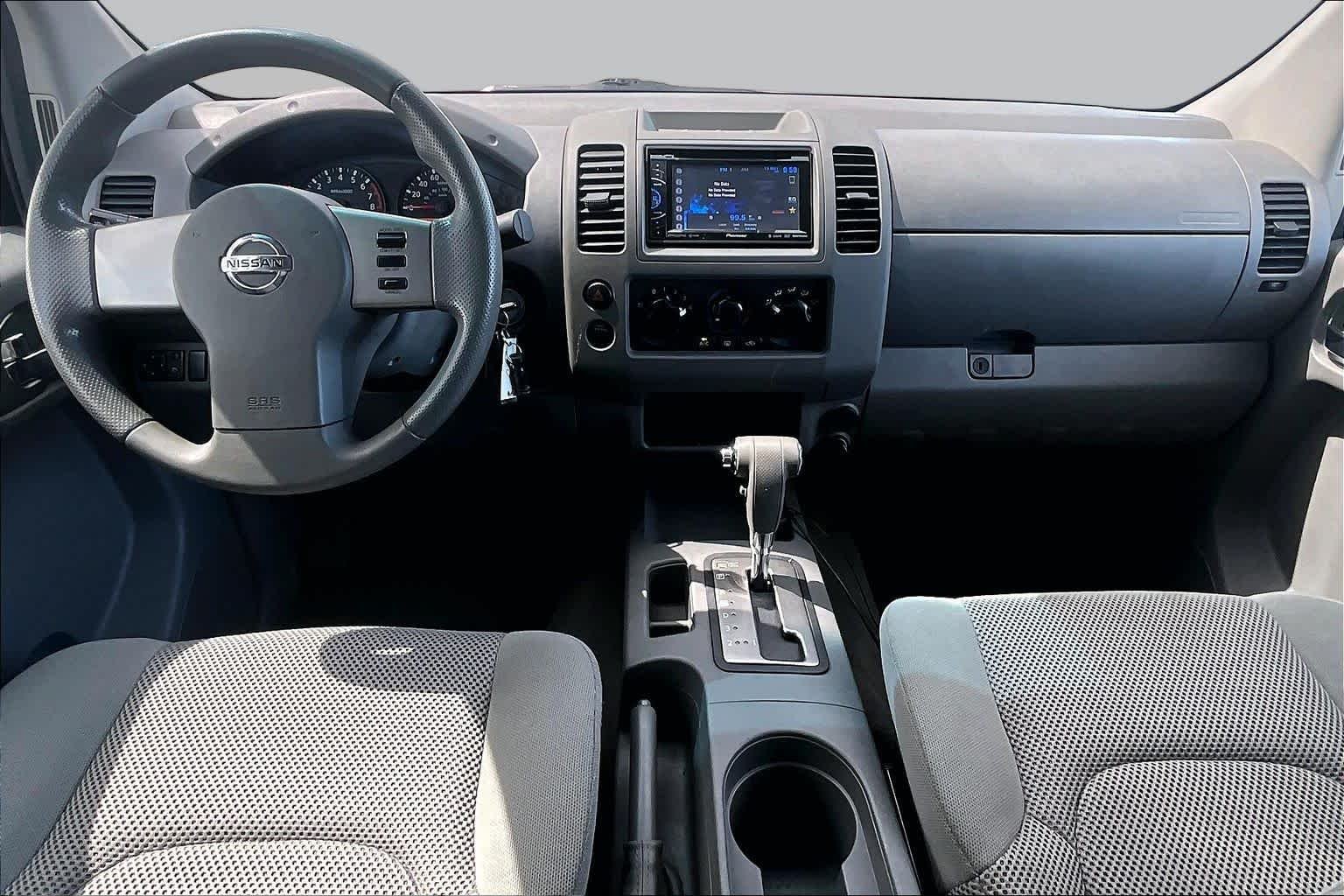 Used 2007 Storm Gray Nissan SE image 14