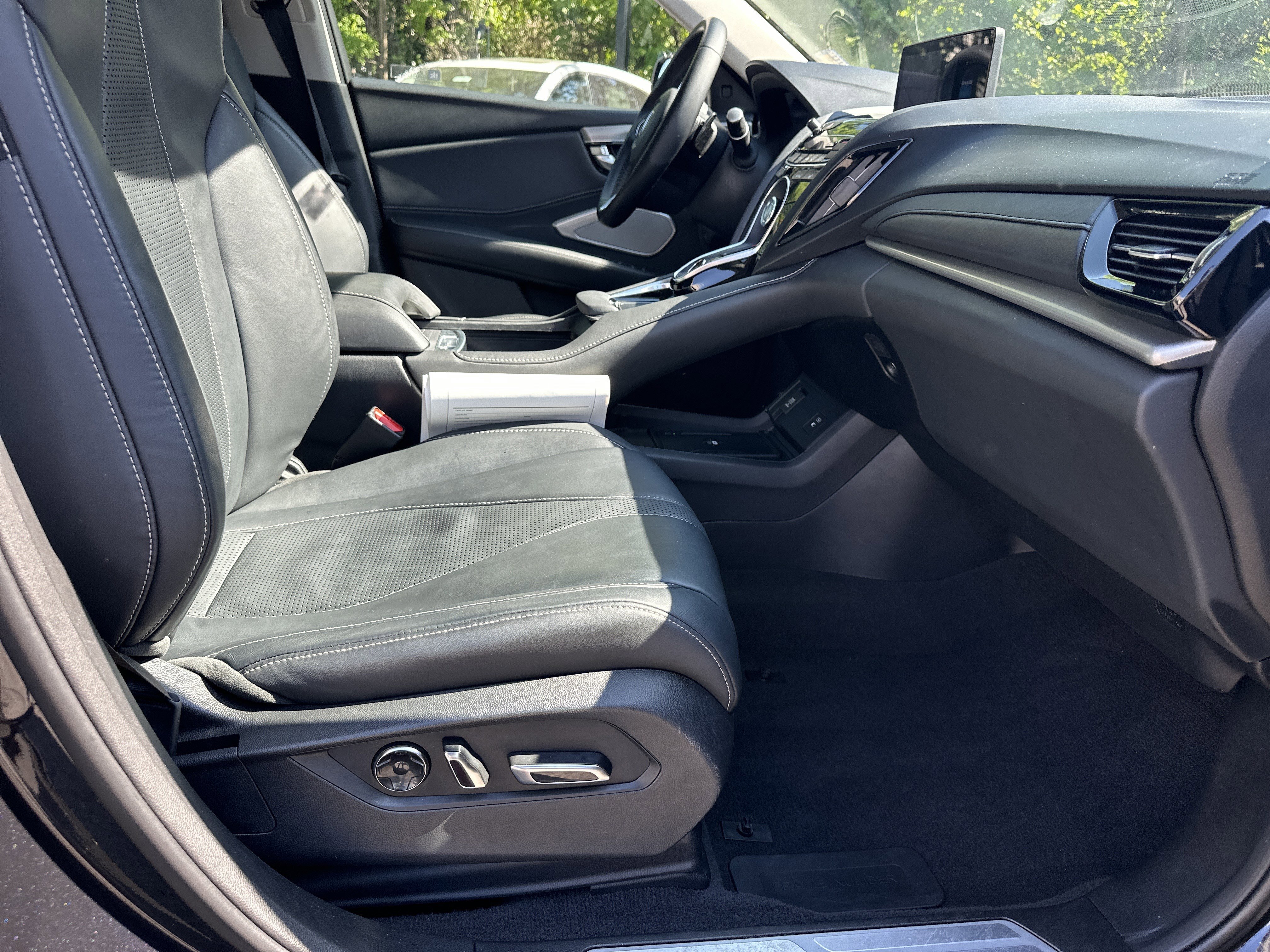 Used 2023 Majestic Black Pearl Acura w/Technology Package image 15