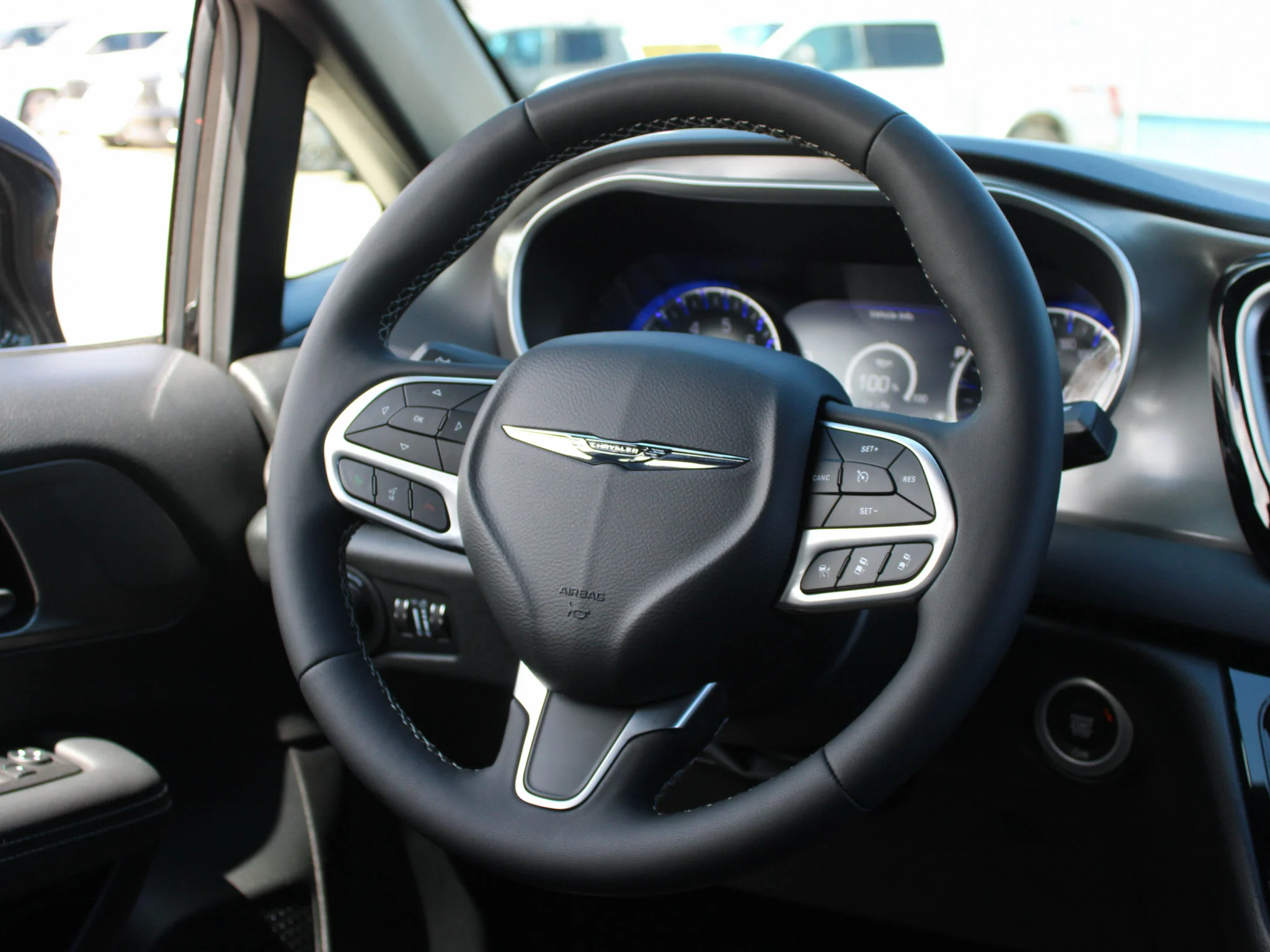 Certified Used 2025 Black Chrysler SXT * V6 | Heated Leather Seats | Adaptive Cruise | Apple CarPlay | Remote Start | Backup Camera image 6