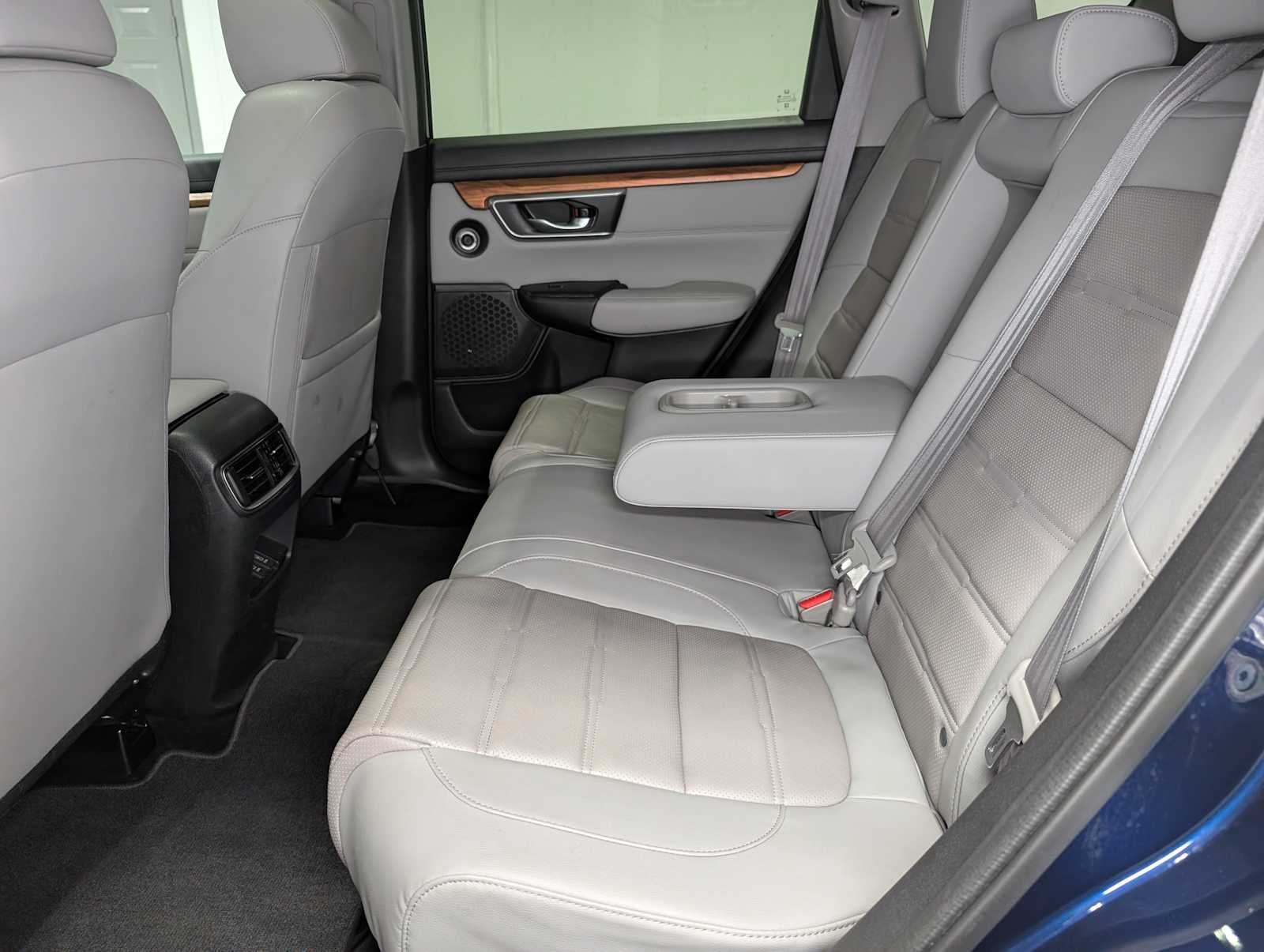 Used 2018 Obsidian Blue Pearl Honda Touring image 22