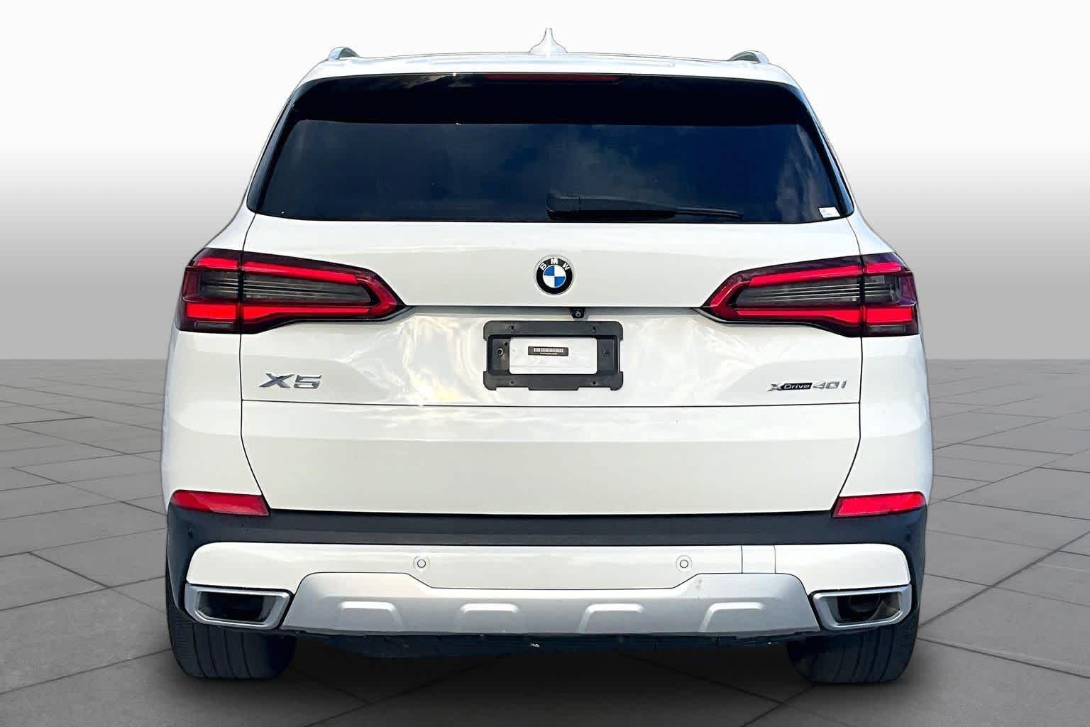 Used 2019 Alpine White BMW xDrive40i image 4