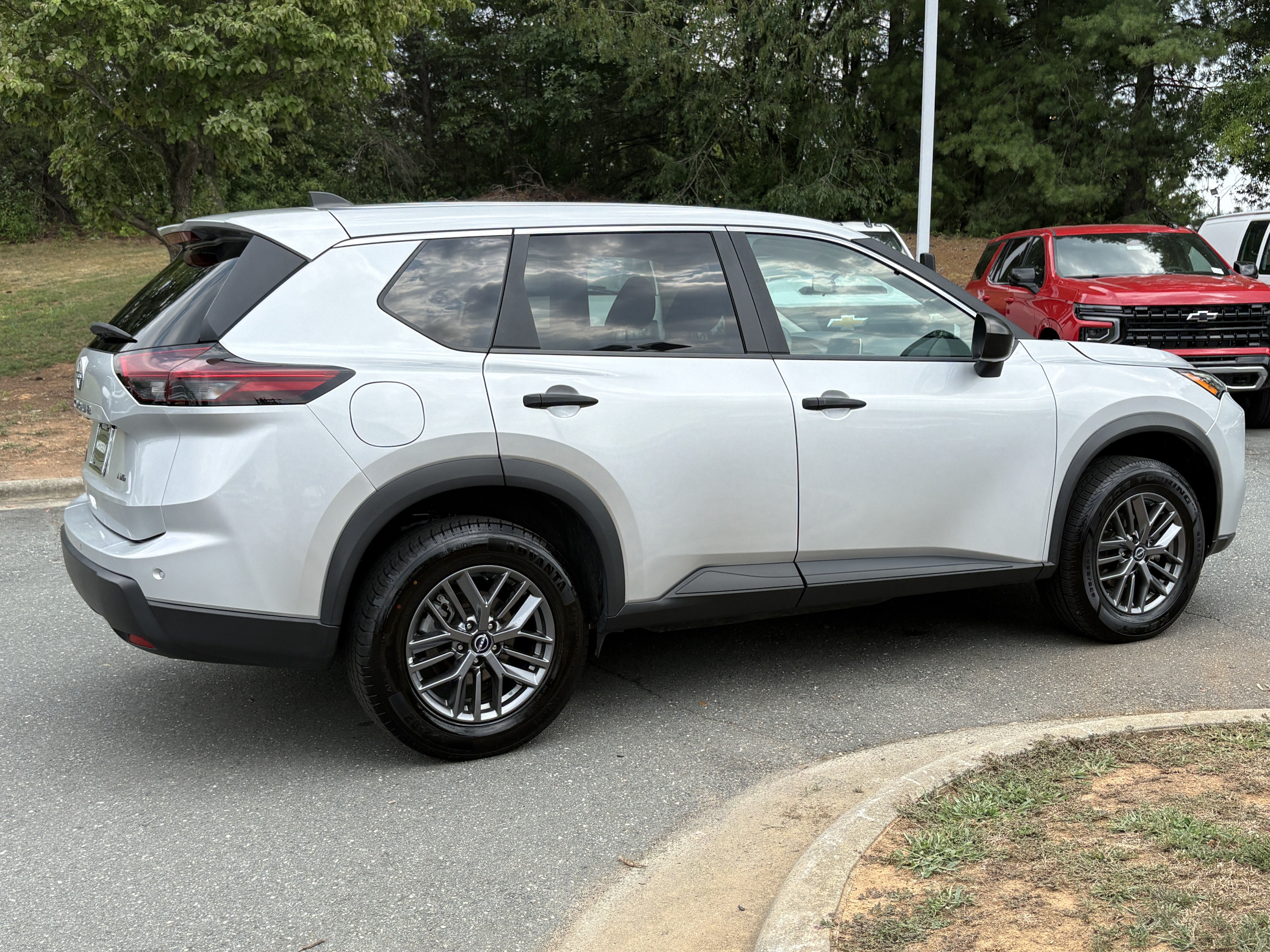 Used 2024 Brilliant Silver Metallic Nissan S image 5