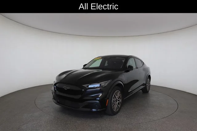 Used 2024 Black Ford Premium image 1
