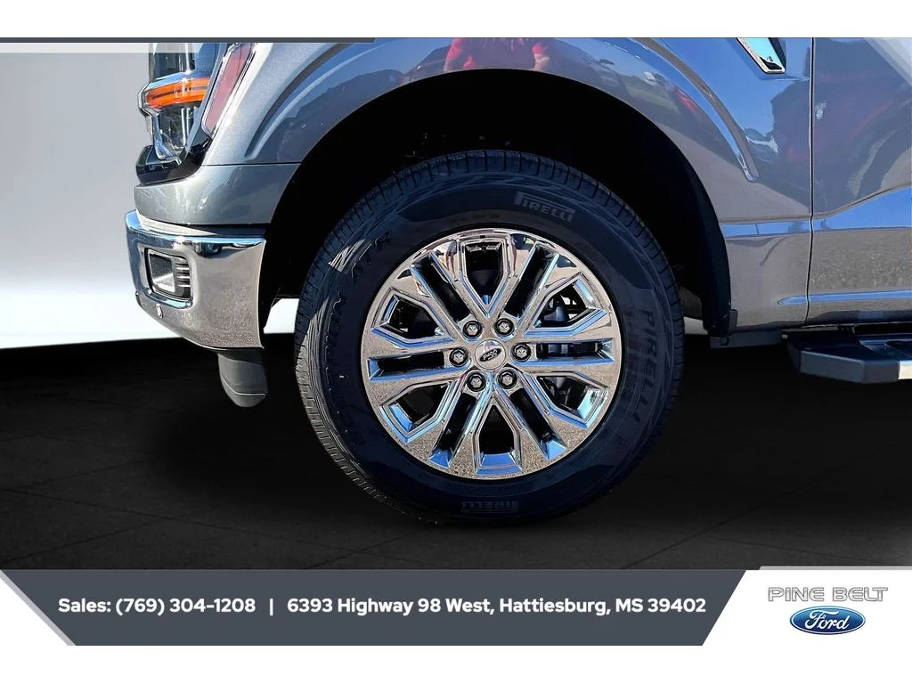New 2026 Carbonized Gray Metallic Ford XLT image 7
