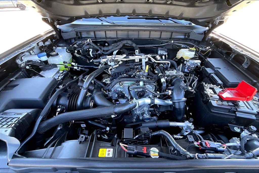 New 2025 Ford Bronco Base 4D Sport Utility