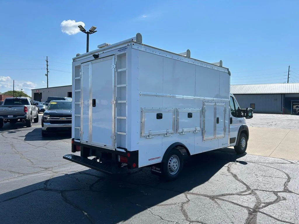 New 2025 Bright White Clear-Coat Exterior Paint RAM Low Roof image 3
