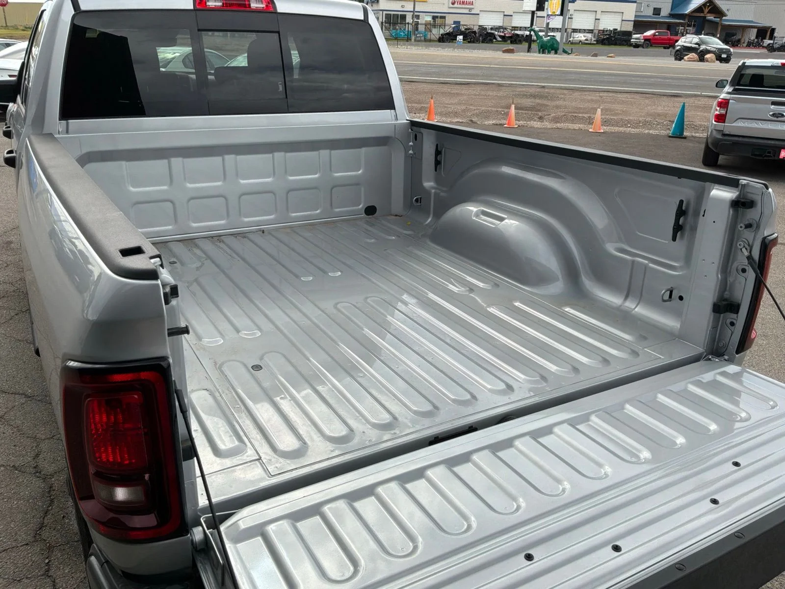 New 2026 Silver-Zynith Exterior Paint RAM Tradesman image 9