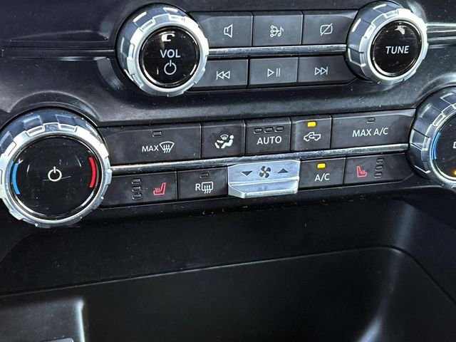 Used 2023 Black Ford XLT image 35