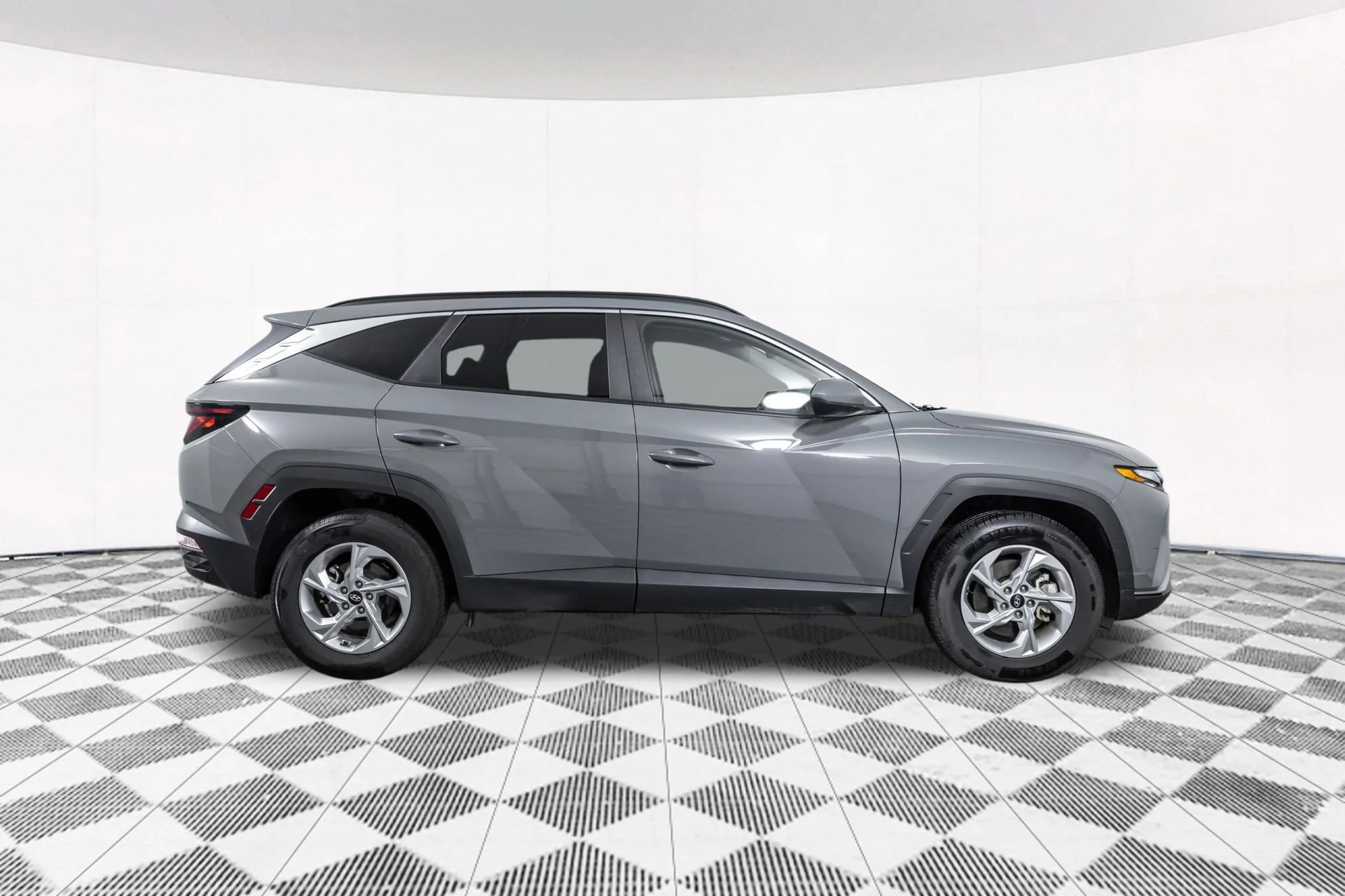 Used 2024  Hyundai SEL image 20
