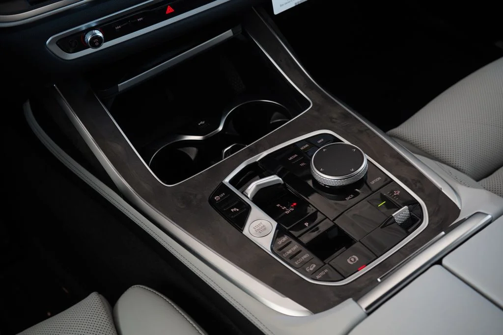 New 2027 Manhattan Green Metallic BMW xDrive40i image 19