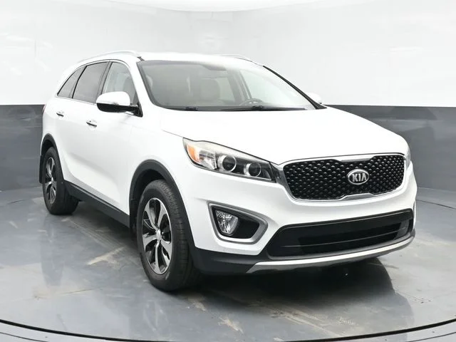 Used 2016 Snow White Pearl Kia EX image 2
