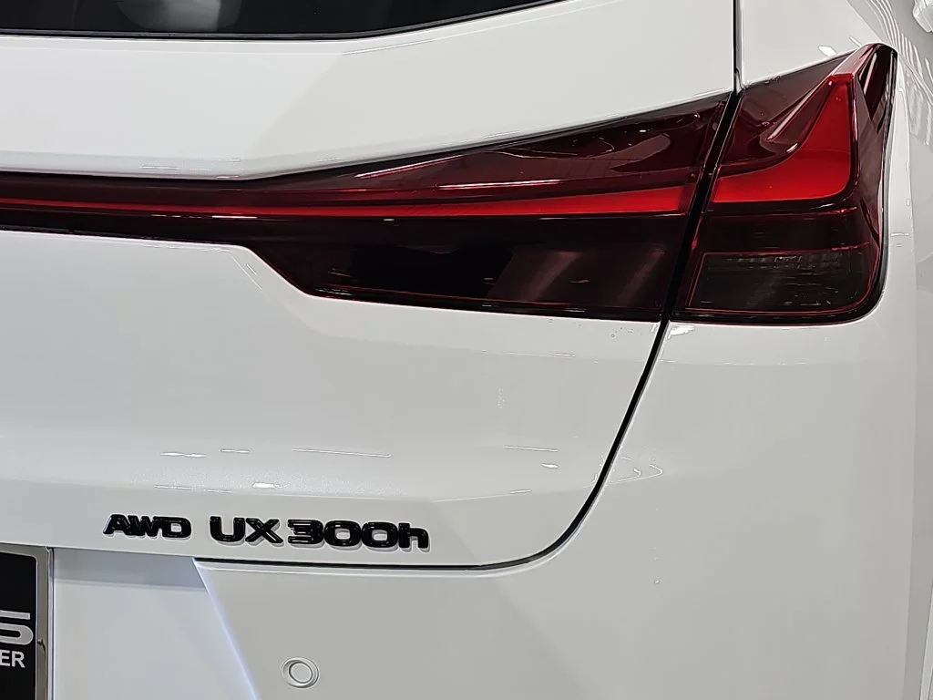 New 2026 Ultra White Lexus PREMIUM AWD image 32