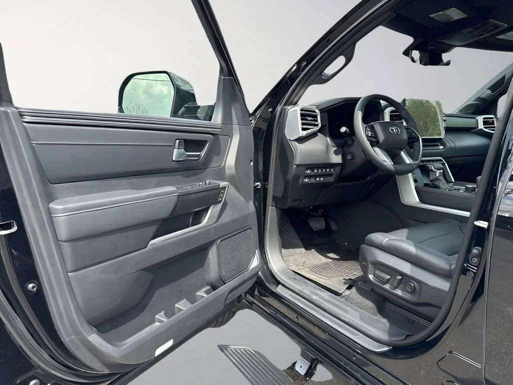 Used 2025 Midnight Black Toyota Platinum image 29