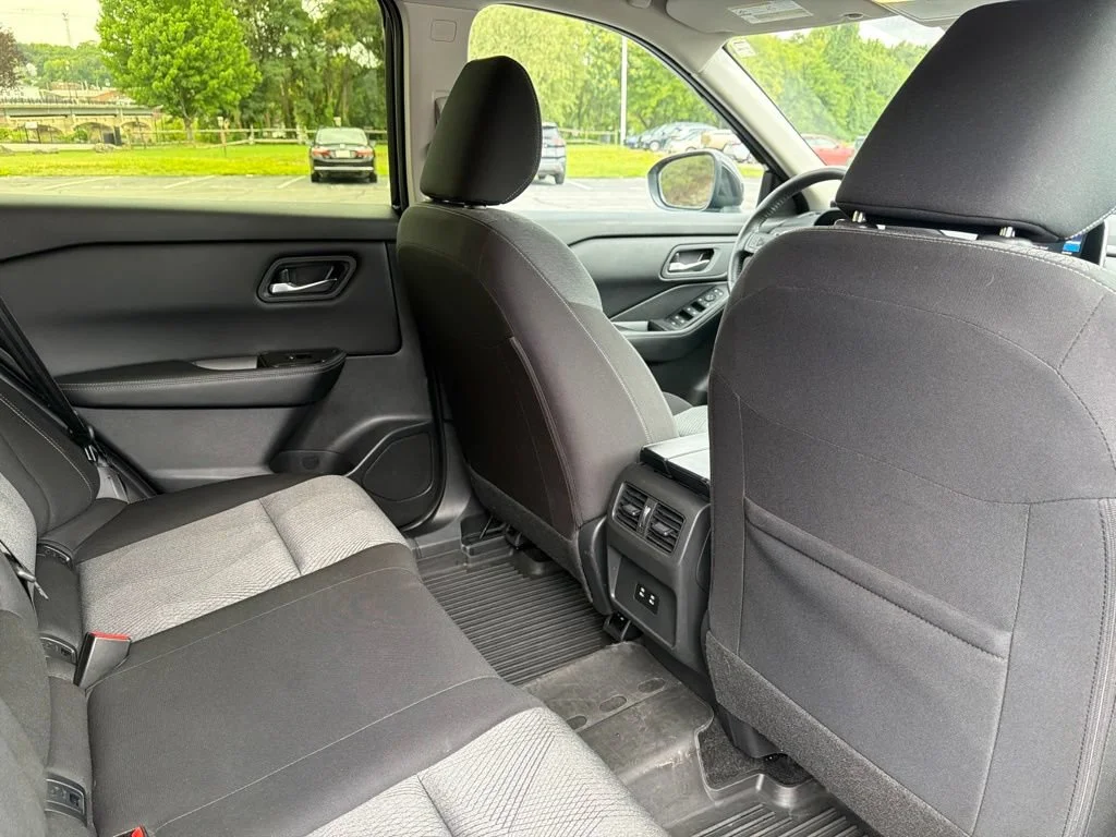 Used 2025 Kh3/super Blac Nissan SV image 13