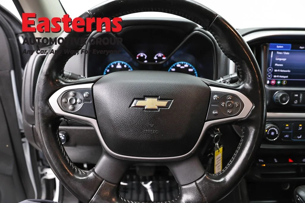 Used 2022 White Chevrolet LT image 10