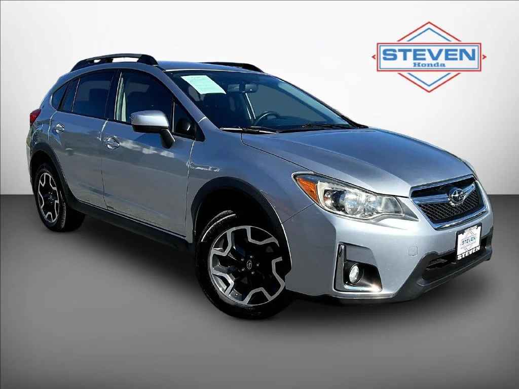 Used 2016 Ice Silver Metallic Subaru 2.0i Premium image 1