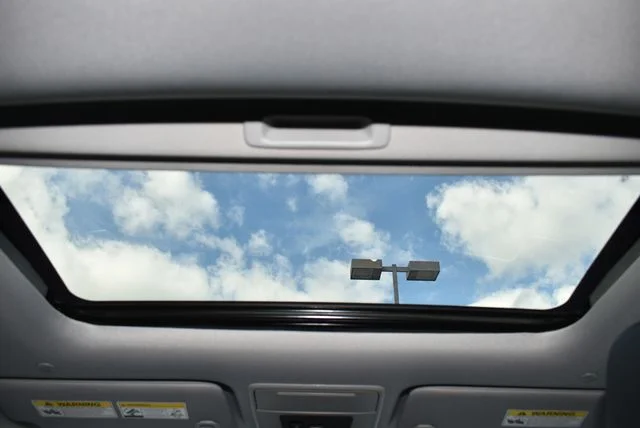 New 2026 Platinum White Pearl Acura Base image 23
