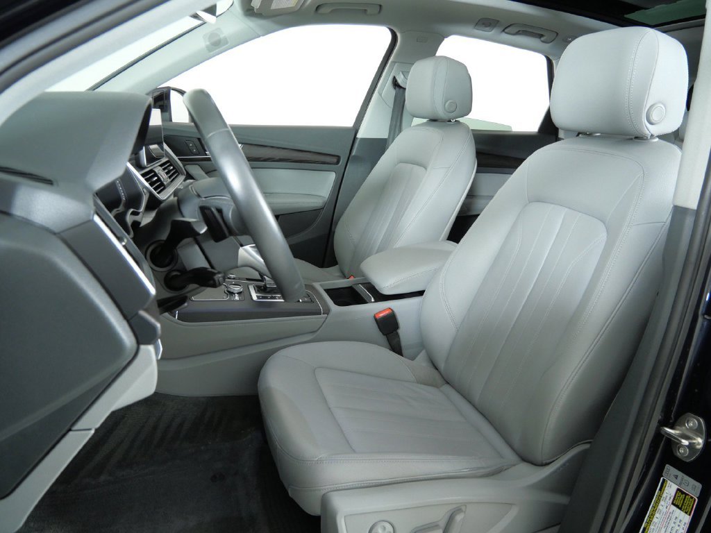 Used 2020 Blue Audi 45 Premium Plus image 34