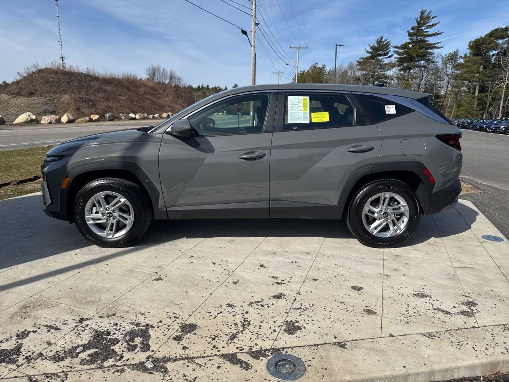 Used 2026 Gray Hyundai SE image 5