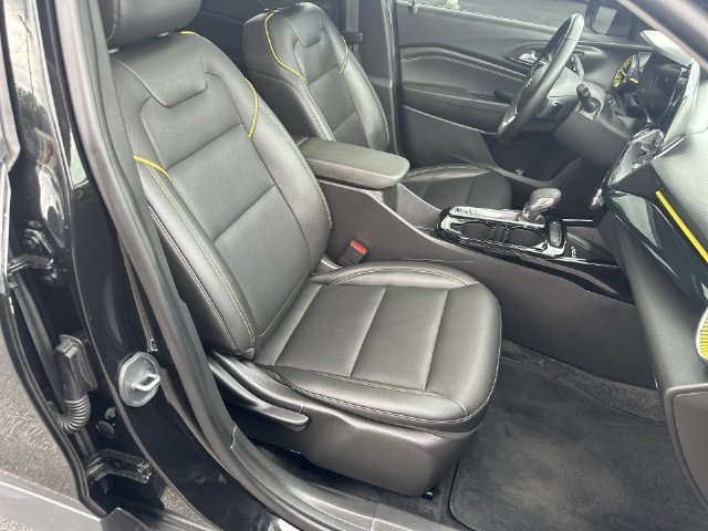 Used 2024 Black Chevrolet ACTIV image 27