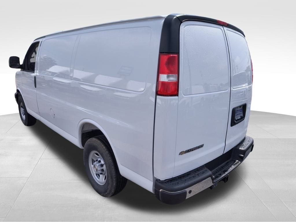 2025 Chevrolet Express Cargo Work Van - Photo 6
