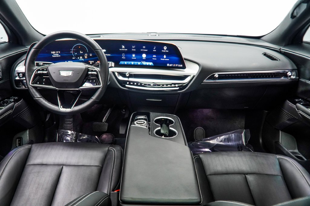 Used 2025 Black Cadillac Sport image 5