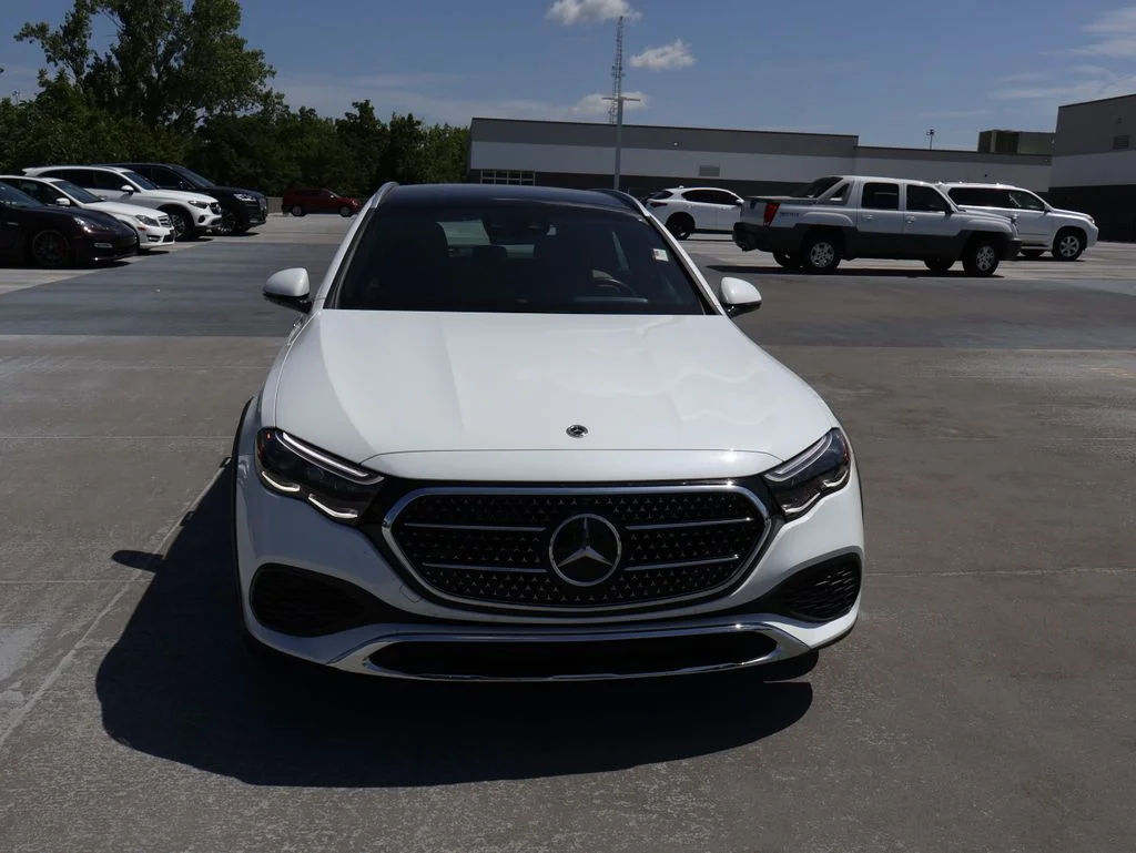 Certified Used 2024 Moonlight White Mercedes-Benz E 450 image 3