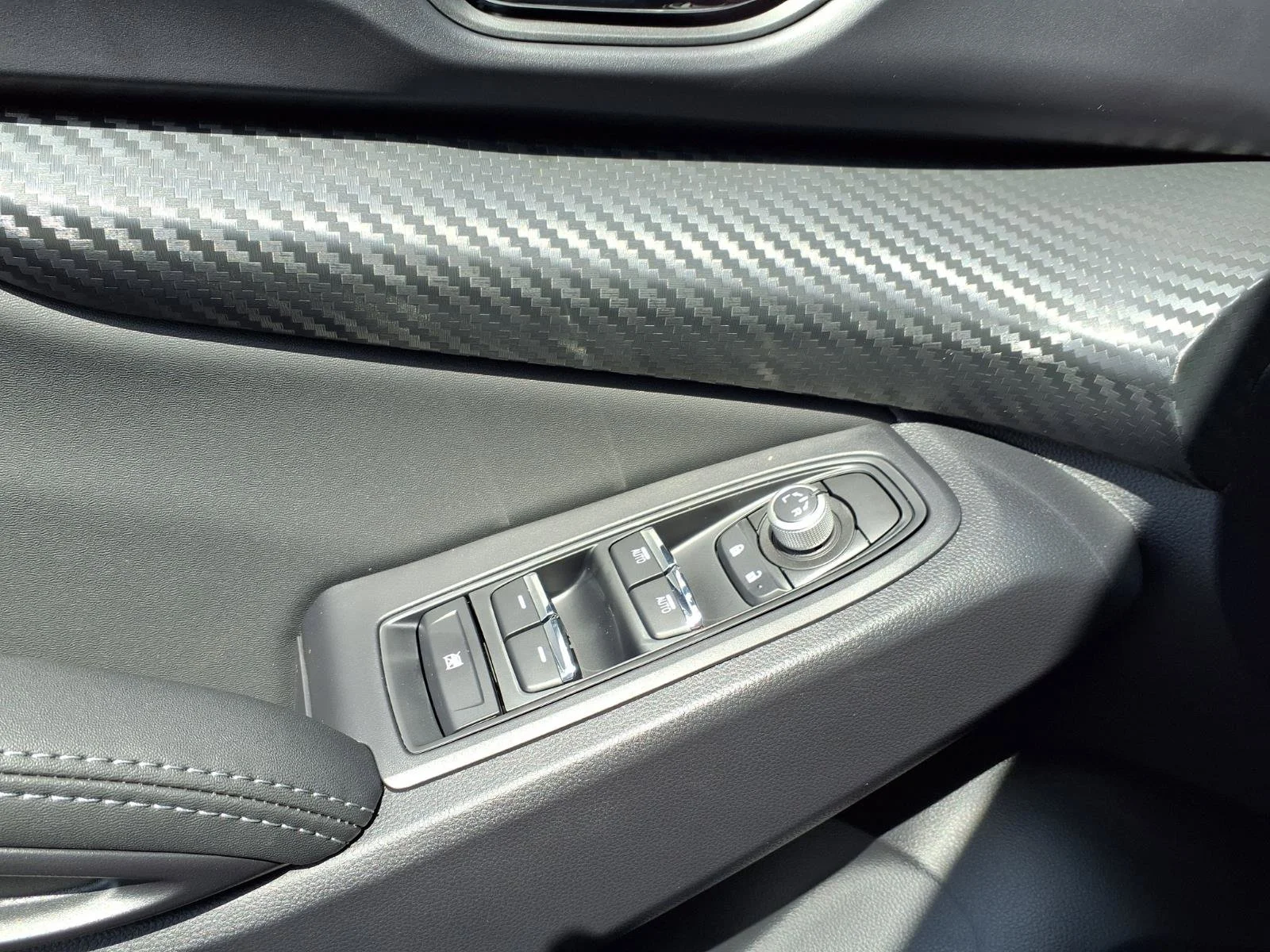 New 2027 MAGNETITE GRAY METALLIC Subaru Premium image 11