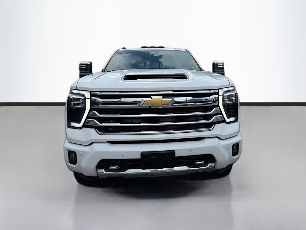 Used 2026 White Chevrolet High Country image 2