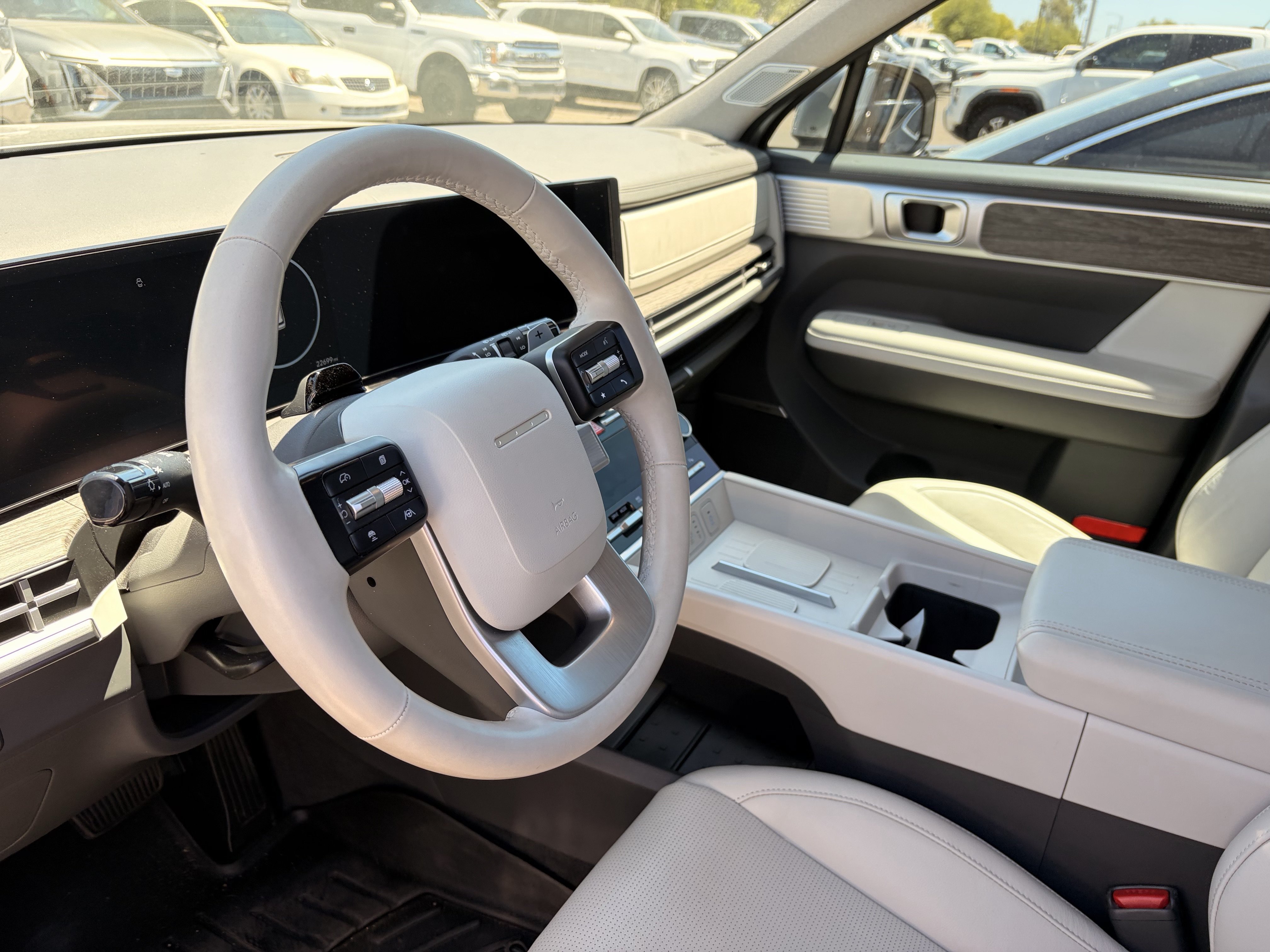 Used 2025 Shimmering Silver Hyundai Limited image 6
