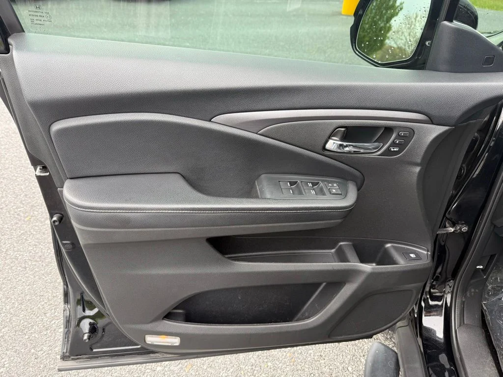 Used 2022  Honda RTL-E image 11