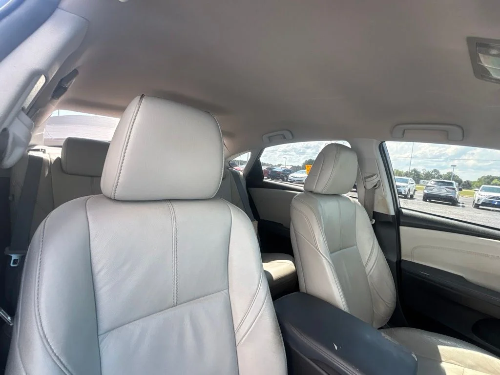 Used 2015 Gray Toyota XLE image 24