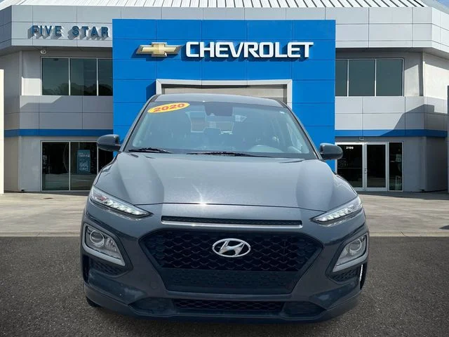 Used 2020 Gray Hyundai SE image 2