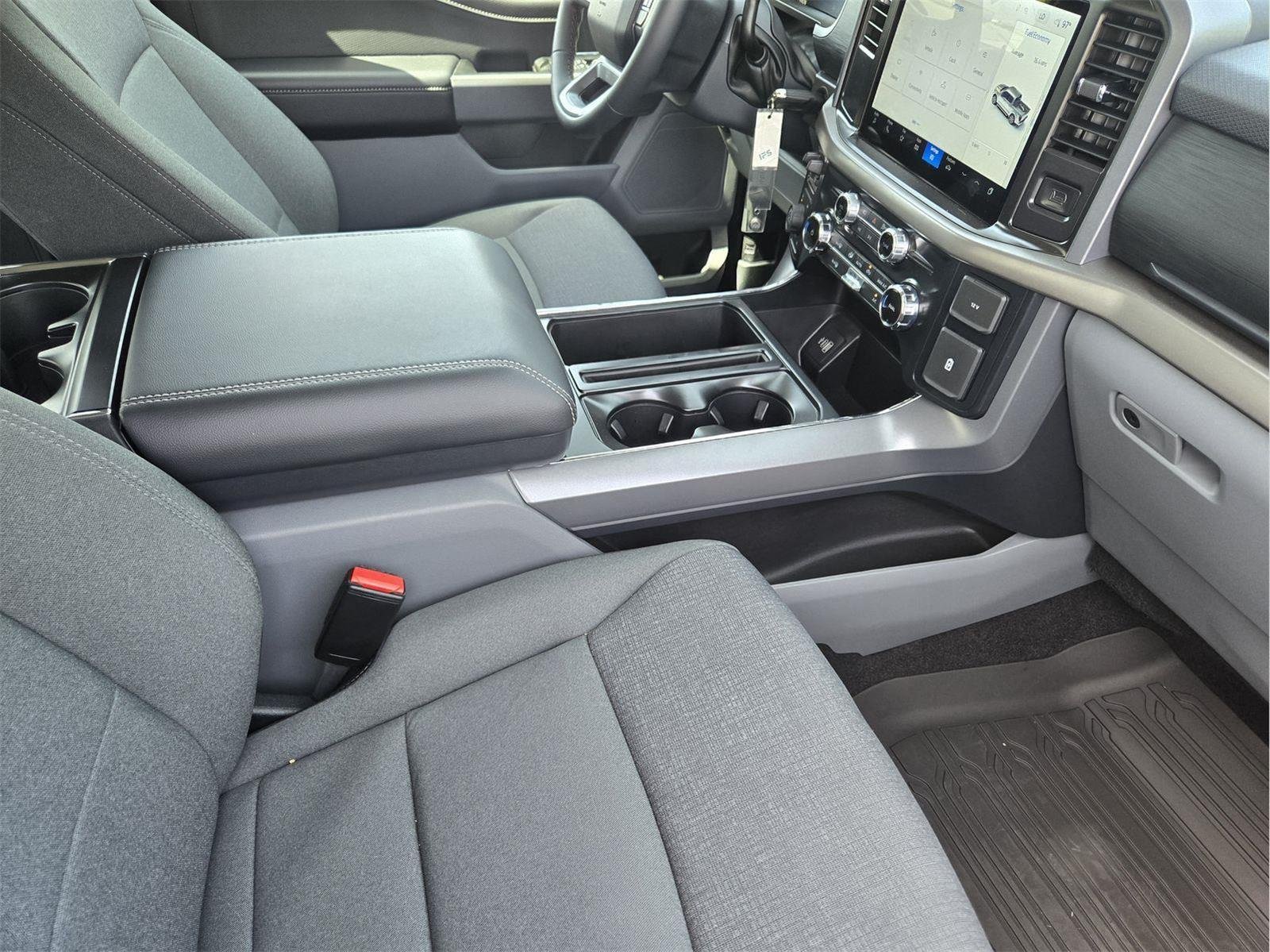 New 2026 Agate Black Metallic Ford XLT image 9